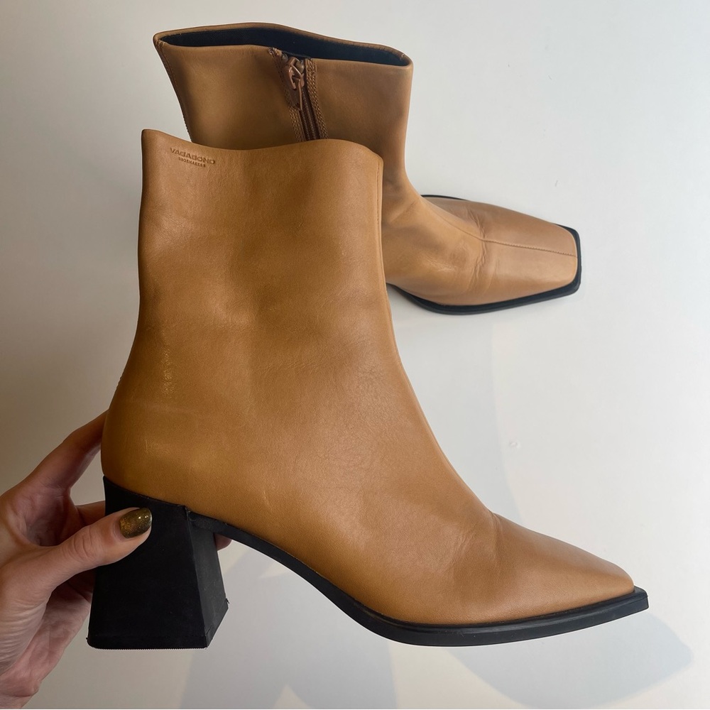 Vagabond Shoemakers HEDDA Camel Leather Square Toe Boots with Flared Heel!